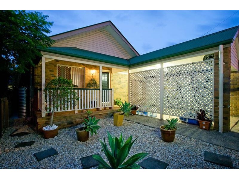 72 STANLEY ROAD, Camp Hill QLD 4152