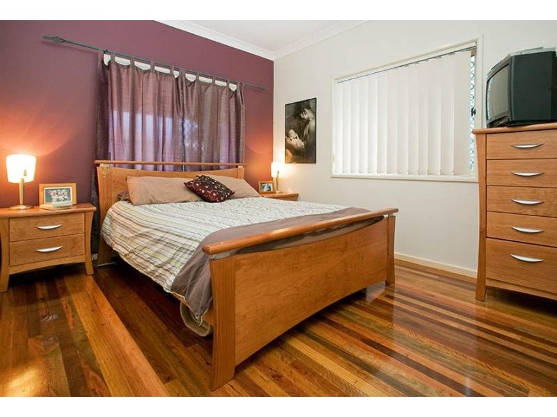 72 STANLEY ROAD, Camp Hill QLD 4152