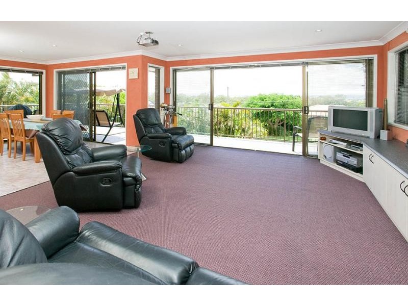 6 TARINA STREET, Cleveland QLD 4163