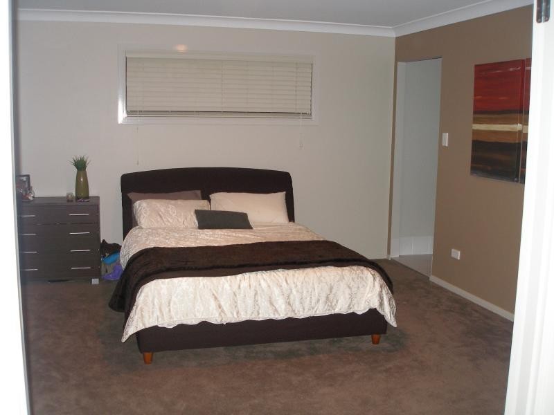 32 BEDARRA STREET, Redland Bay QLD 4165