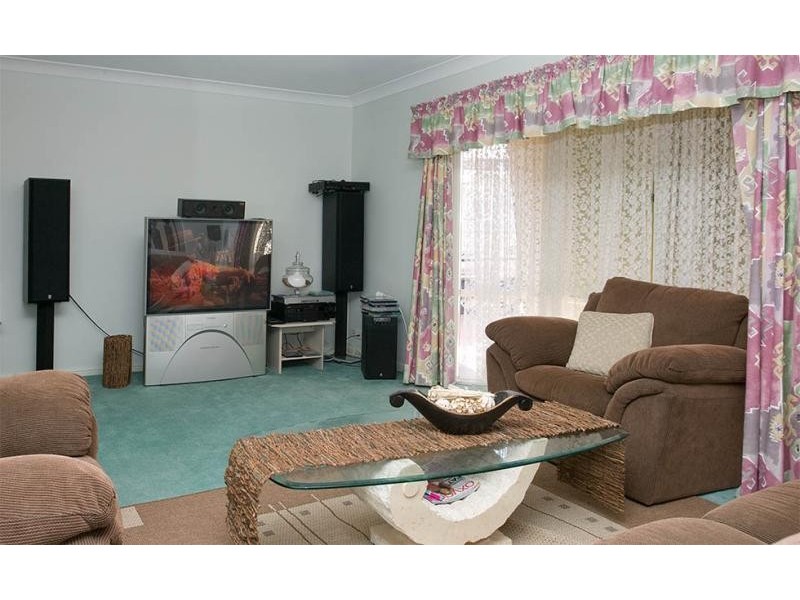 21 NEVILLE CLOSE, Redland Bay QLD 4165