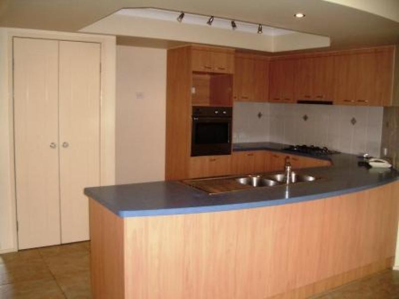 10 LANYARD PLACE, Redland Bay QLD 4165