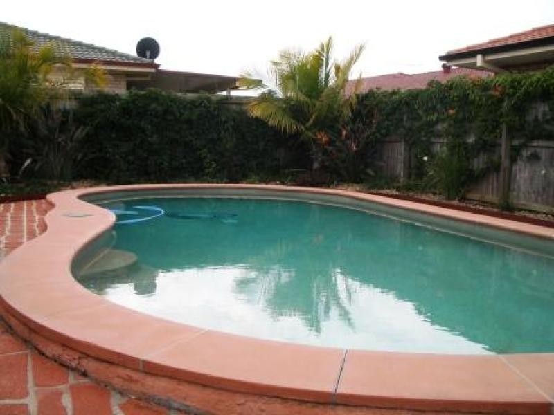 10 LANYARD PLACE, Redland Bay QLD 4165