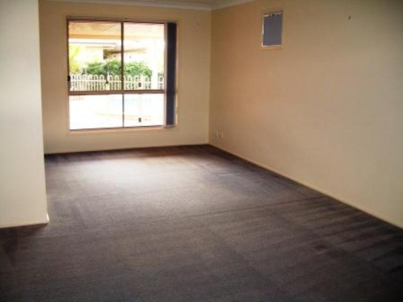 10 LANYARD PLACE, Redland Bay QLD 4165