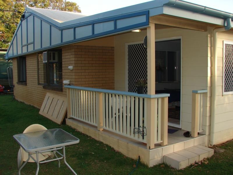 6 Ballow Street, Amity Point QLD 4183