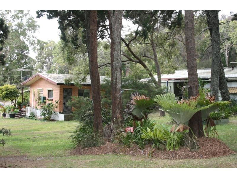 49 Beehive Road, Amity Point QLD 4183