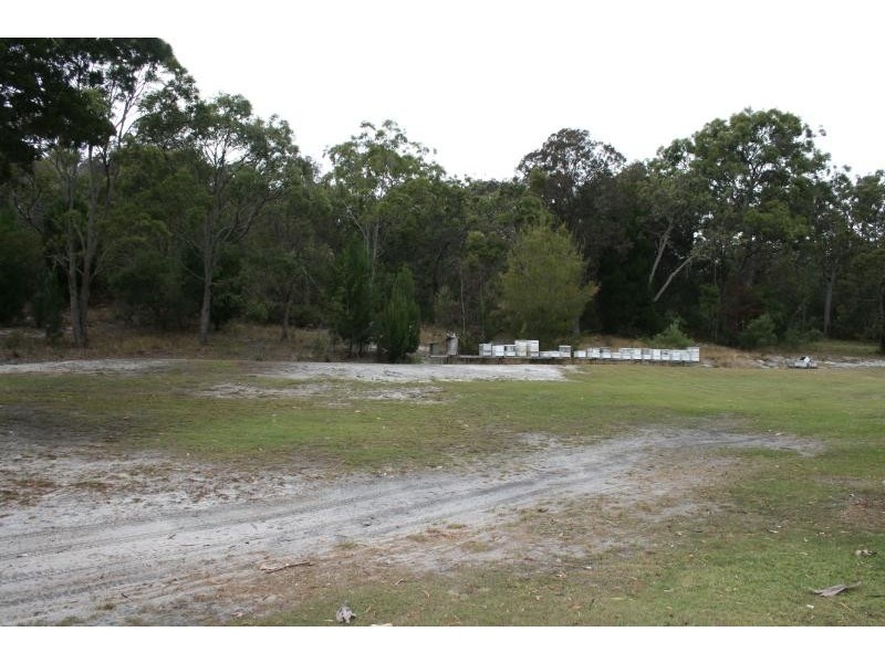 49 Beehive Road, Amity Point QLD 4183