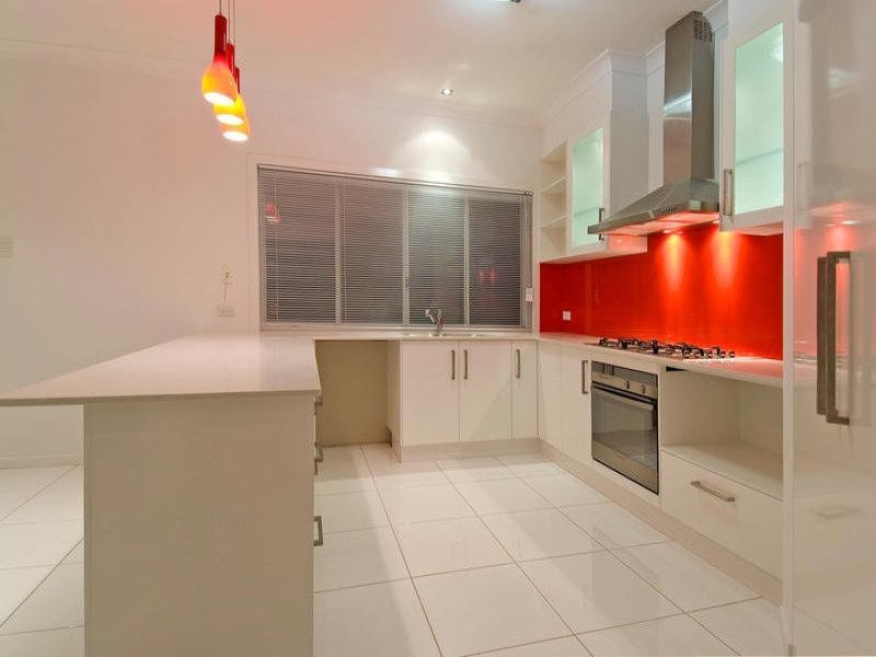 10 Seaspray Street, Thornlands QLD 4164