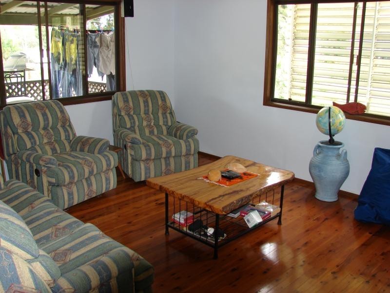 13 Claytons Road, Amity Point QLD 4183