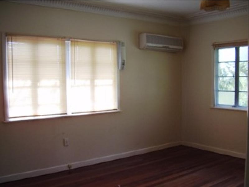 51 Hockings St, Holland Park QLD 4121