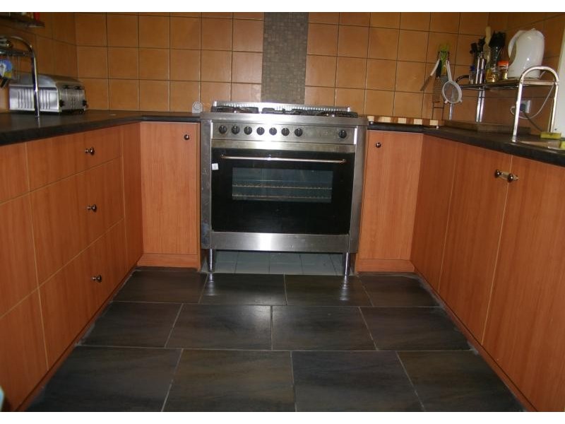 404 Nursery Road, Holland Park QLD 4121