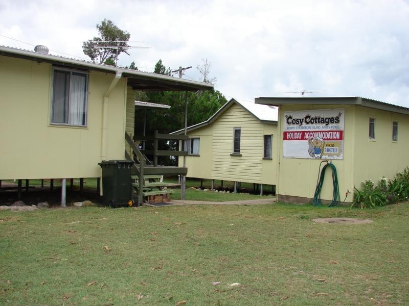 5 Ballow Street, Amity Point QLD 4183