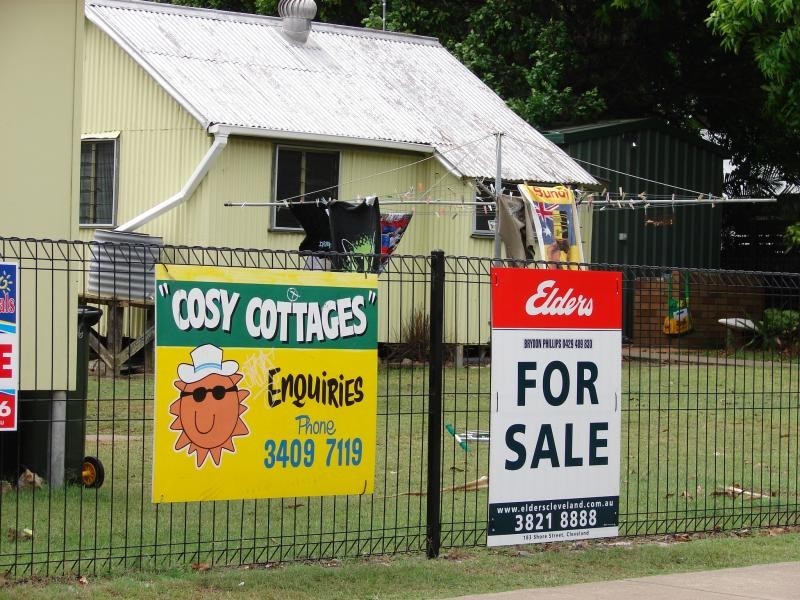 5 Ballow Street, Amity Point QLD 4183
