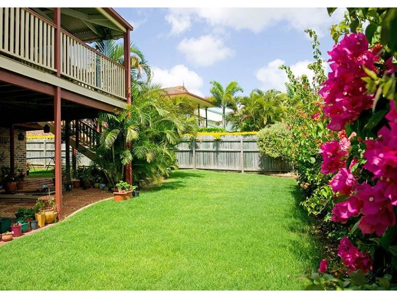 2 Kruger Street, Redland Bay QLD 4165