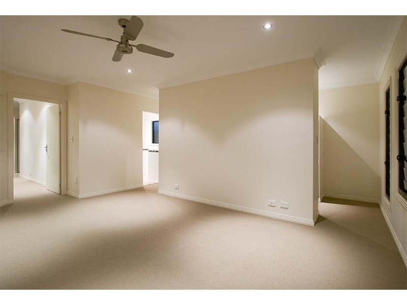 13 Torquay Road, Redland Bay QLD 4165