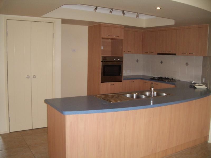 10 Lanyard Place, Redland Bay QLD 4165