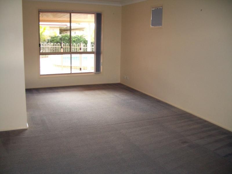 10 Lanyard Place, Redland Bay QLD 4165