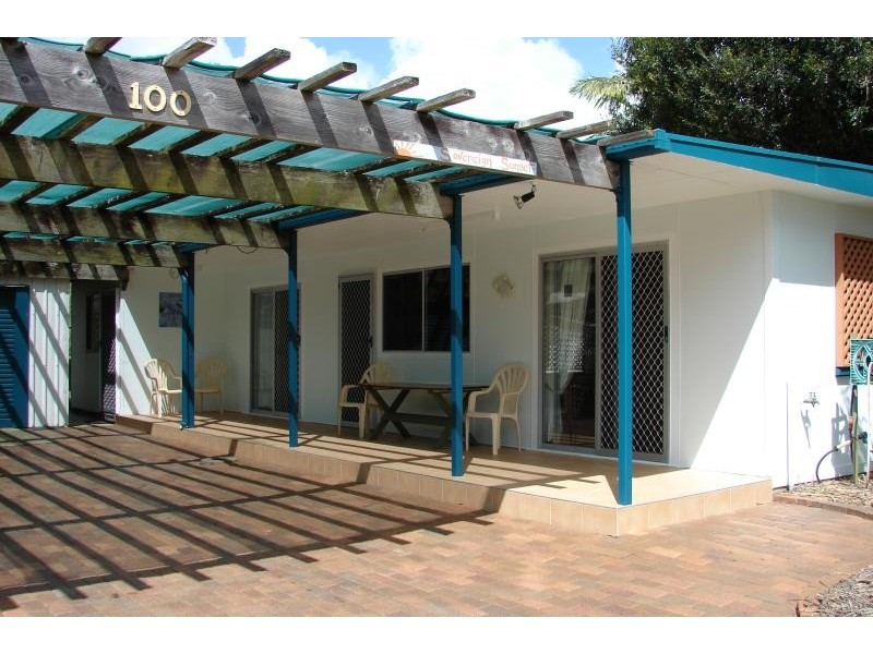 100 Sovereign Road, Amity Point QLD 4183