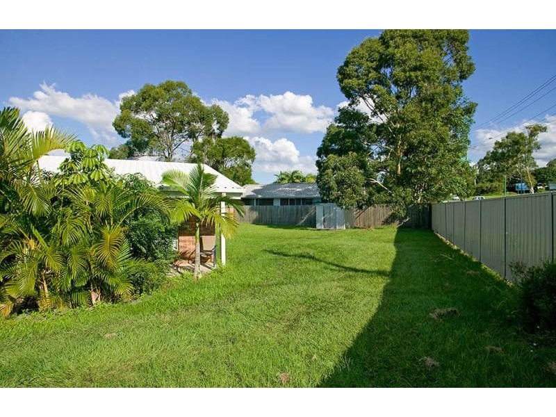 1 Anita Street, Redland Bay QLD 4165