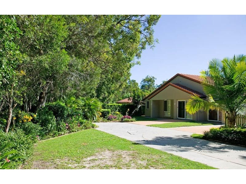 4 Carolyn Place, Redland Bay QLD 4165