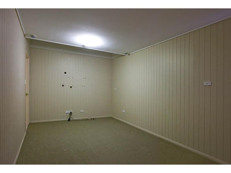4 Carolyn Place, Redland Bay QLD 4165