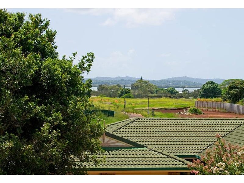 2 Kruger Street, Redland Bay QLD 4165