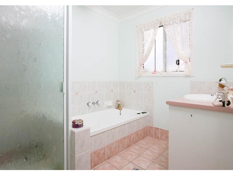 16 Walnut Court, Birkdale QLD 4159