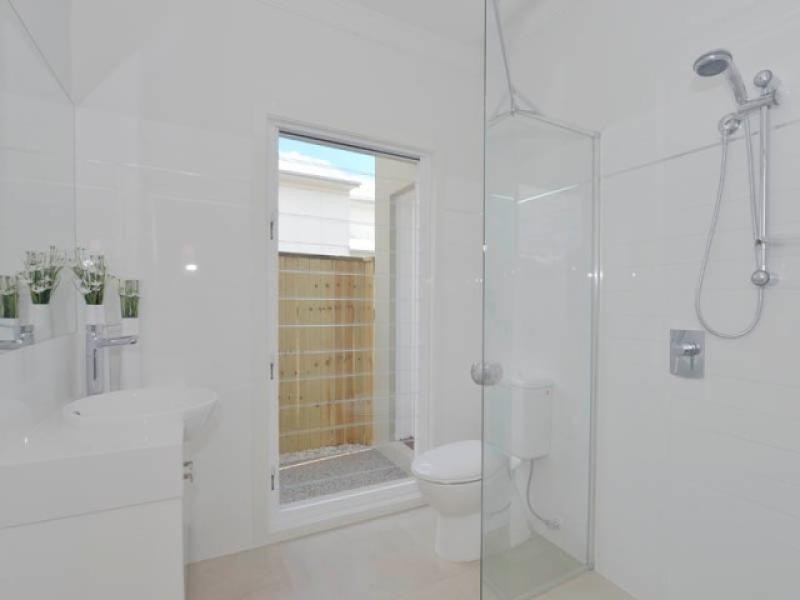 4 School Street, Hendra QLD 4011