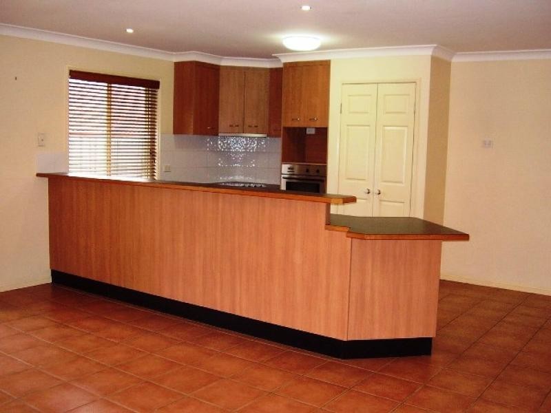 42 Prunda Cct, Wellington Point QLD 4160