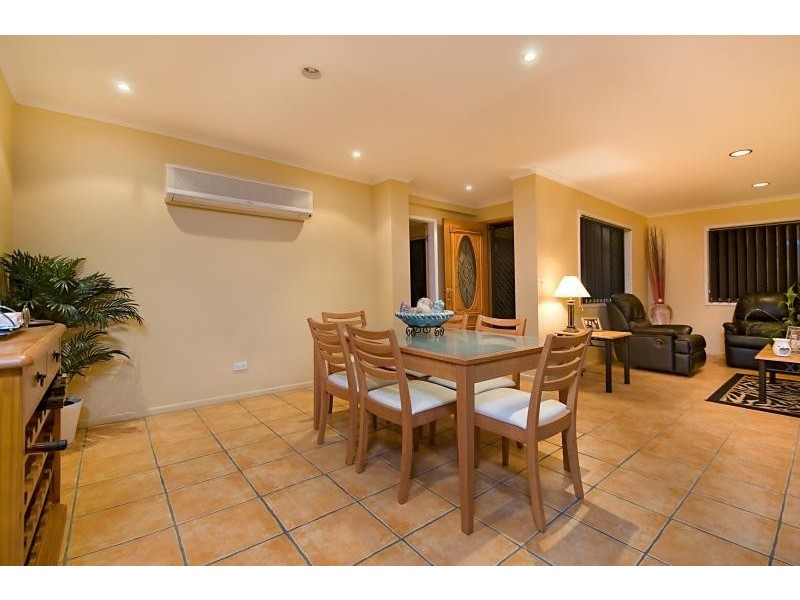 24 Lyndon Road, Capalaba QLD 4157