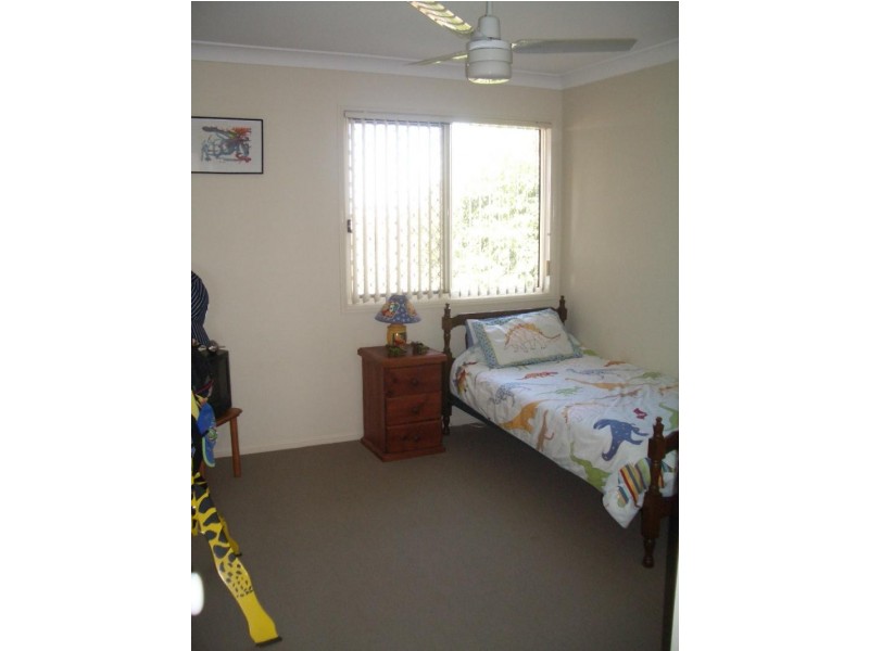 11 Brampton Cl, Redland Bay QLD 4165