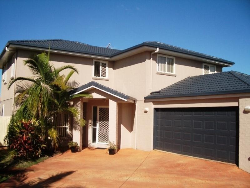 11 Brampton Cl, Redland Bay QLD 4165