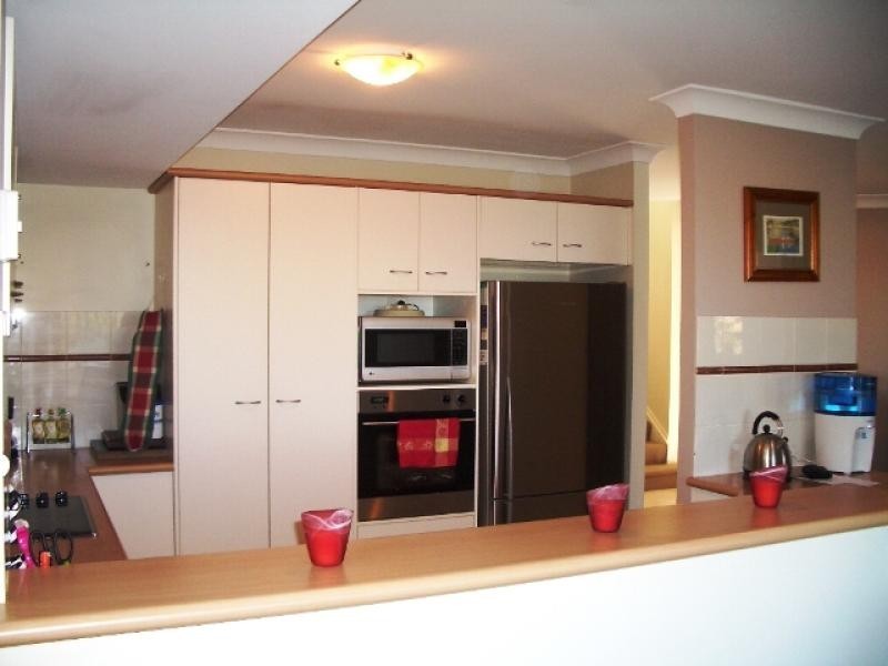 11 Brampton Cl, Redland Bay QLD 4165