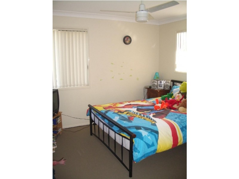 11 Brampton Cl, Redland Bay QLD 4165