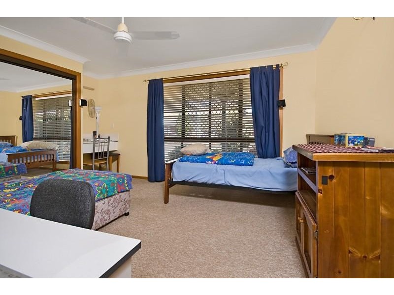 9 McCullagh Street, Cleveland QLD 4163