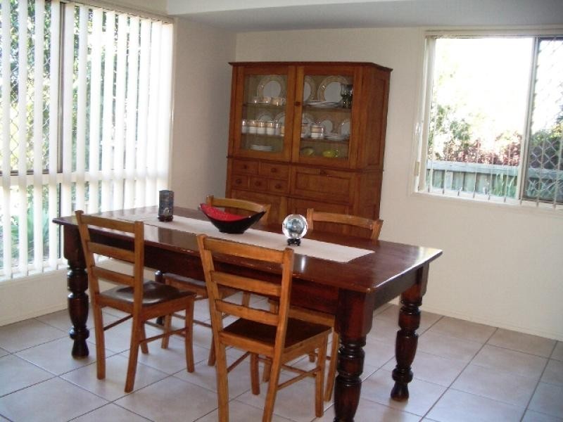 11 Brampton Cl, Redland Bay QLD 4165