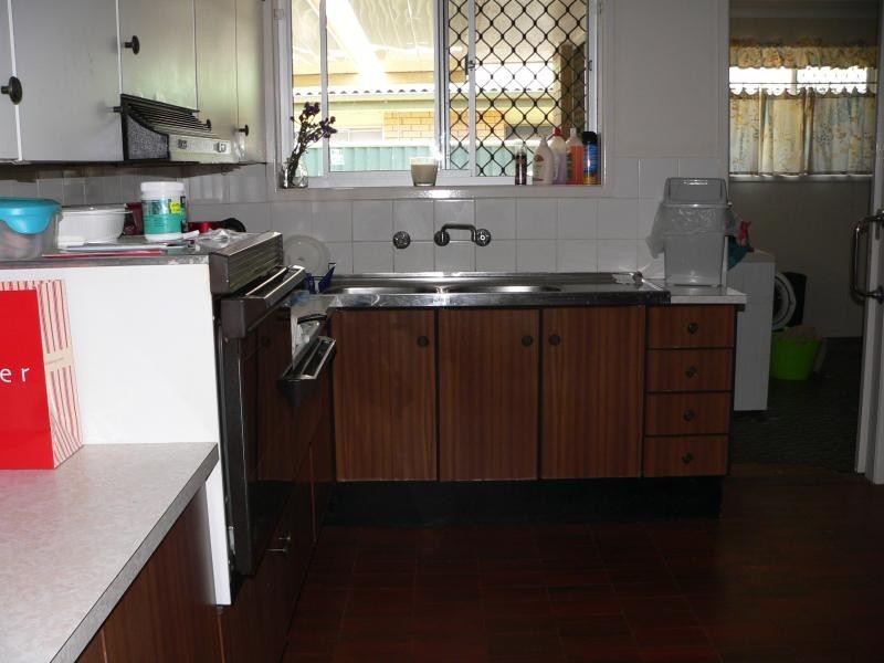 69 Thorne Road, Birkdale QLD 4159