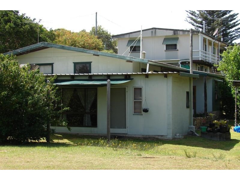 75 Mooloomba Road, Point Lookout QLD 4183