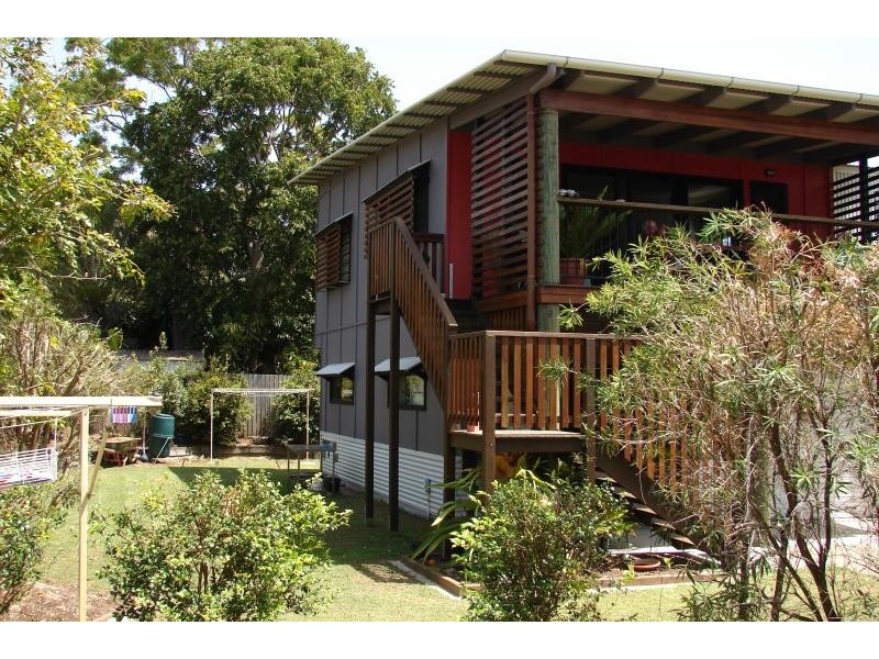 1&2/20 Birch Street, Amity Point QLD 4183