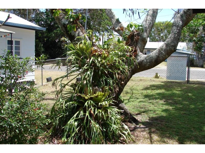 6 Millers Lane, Amity Point QLD 4183