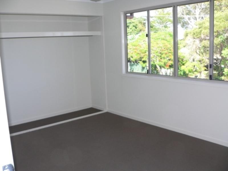 37 Little Shore Street, Cleveland QLD 4163