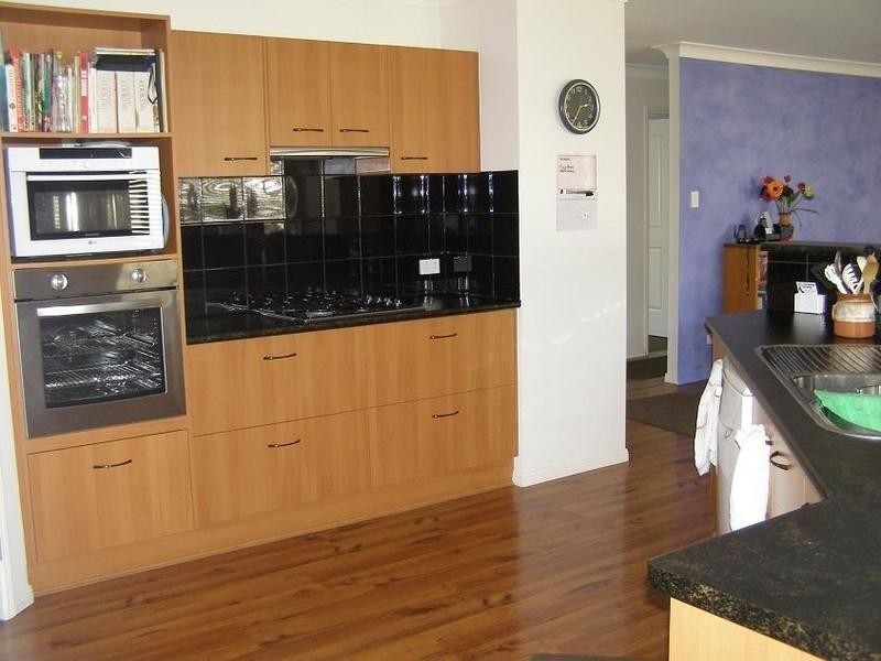 12 Caswell Crescent, Redland Bay QLD 4165