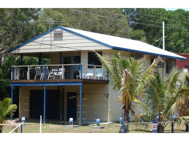 2 Millers Lane, Amity Point QLD 4183