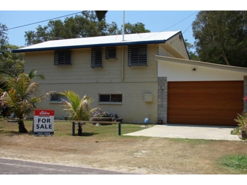 2 Millers Lane, Amity Point QLD 4183