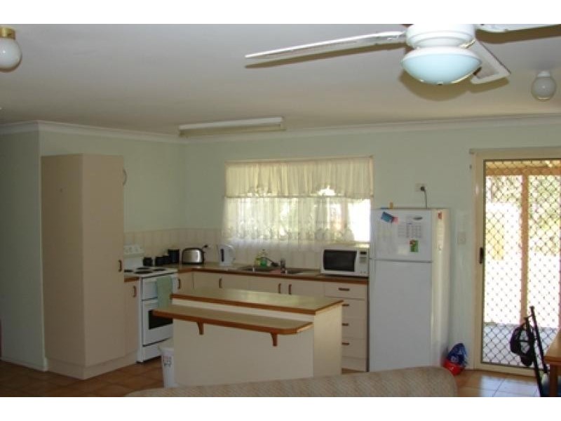 25 Gonzales St, Amity Point QLD 4183