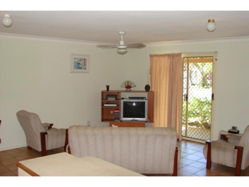 25 Gonzales St, Amity Point QLD 4183