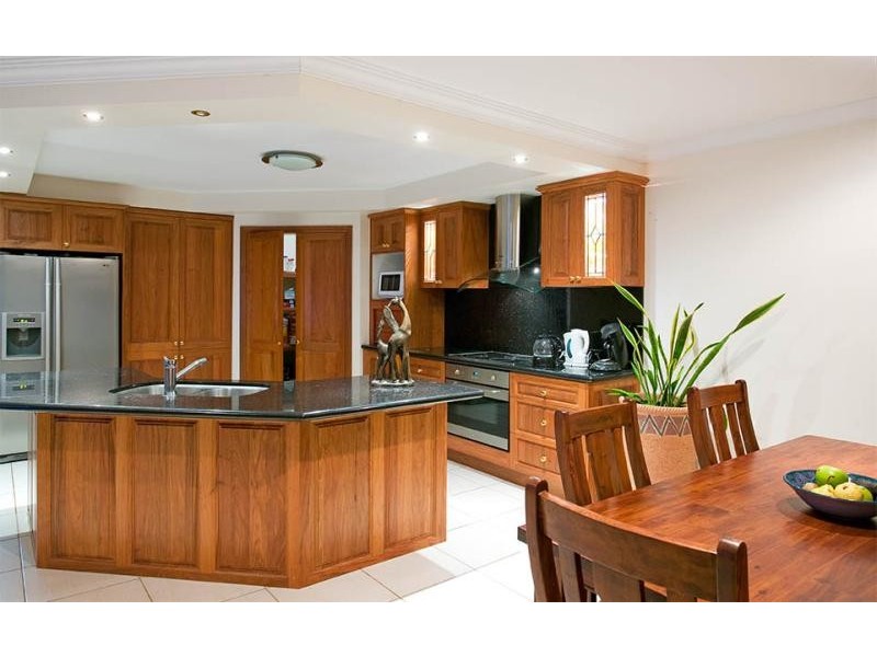 82 Penzance Dr, Redland Bay QLD 4165