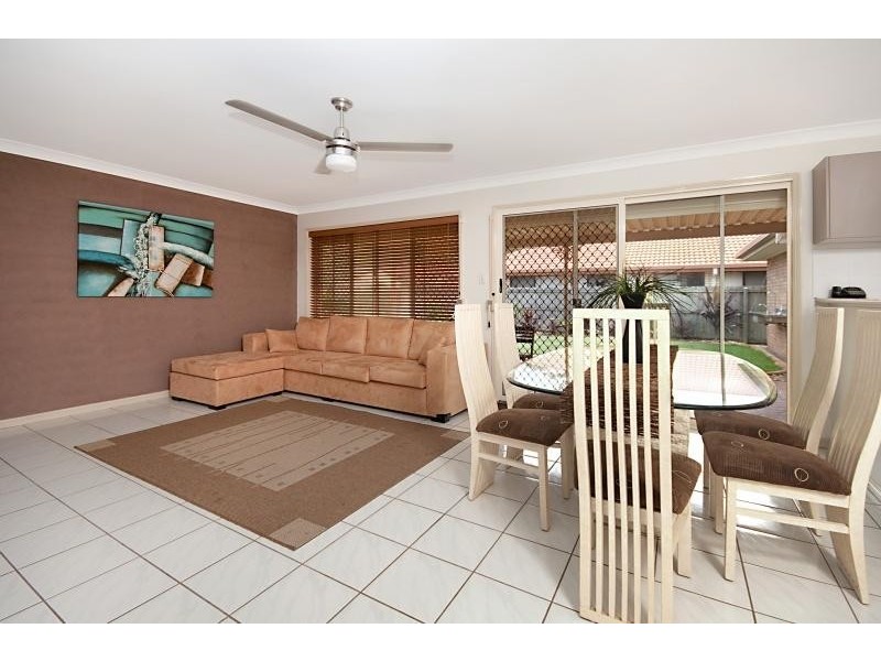 21 Neville Cl, Redland Bay QLD 4165