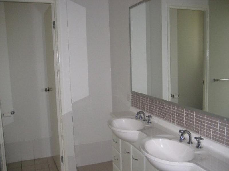 1 Cyan Place, Redland Bay QLD 4165