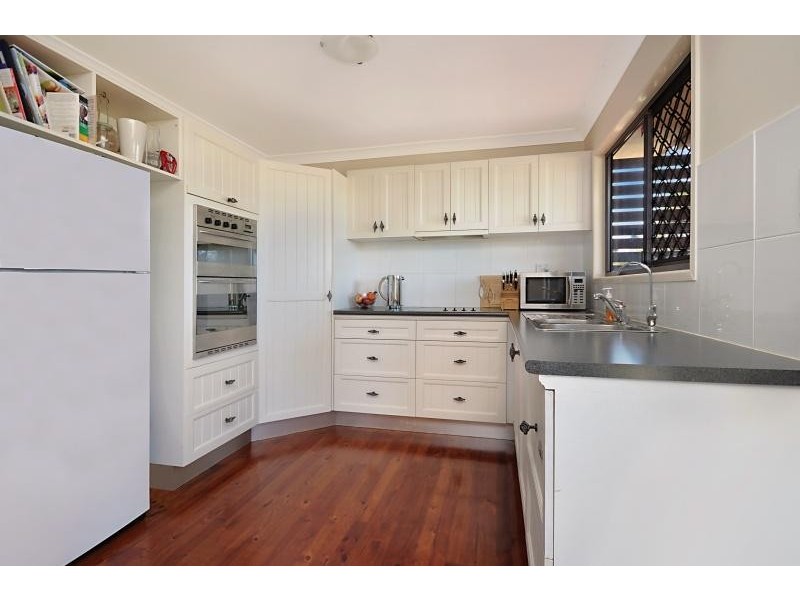 18 Sylvania Street, Wellington Point QLD 4160